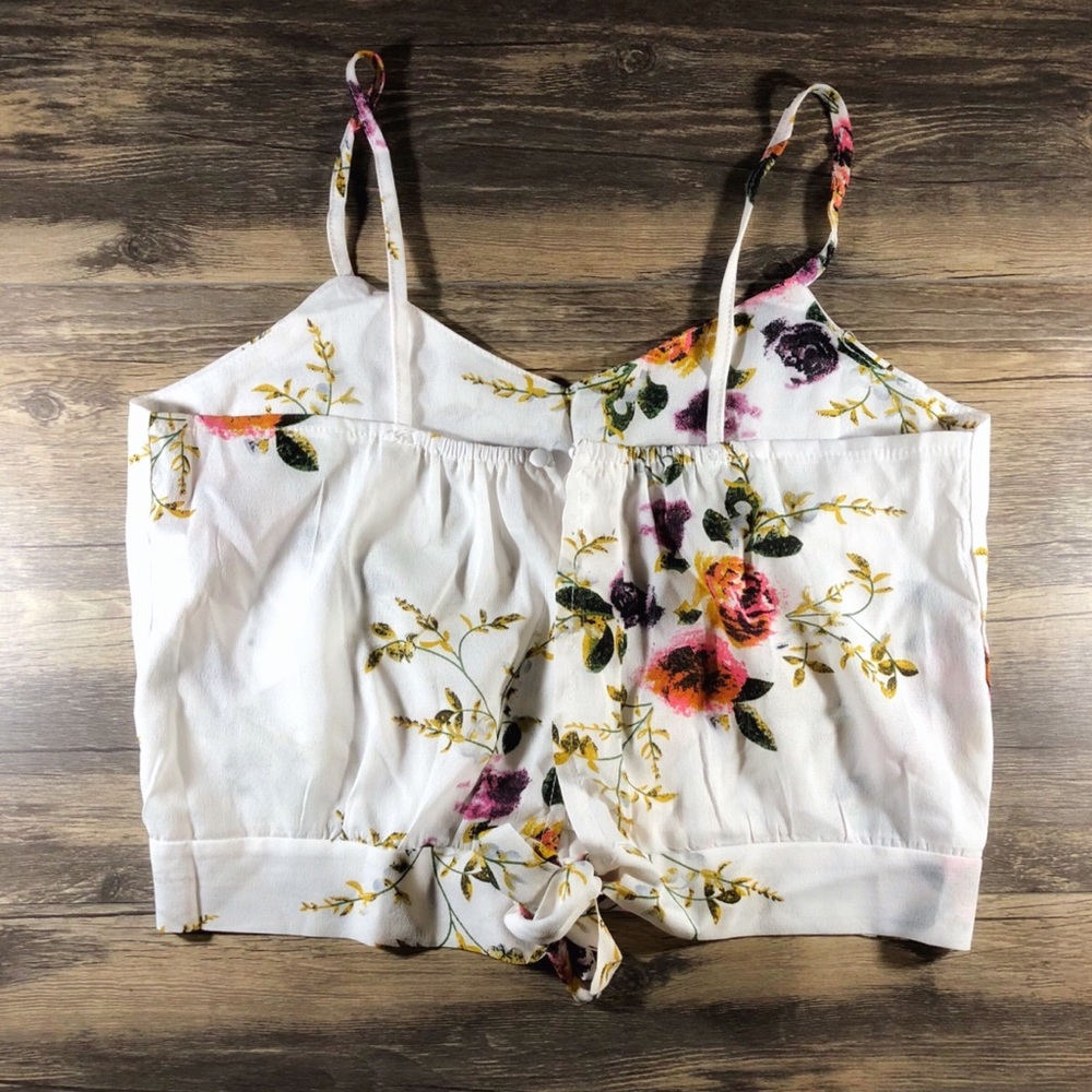 NEW White Floral Crop Top - Picture 2 of 6